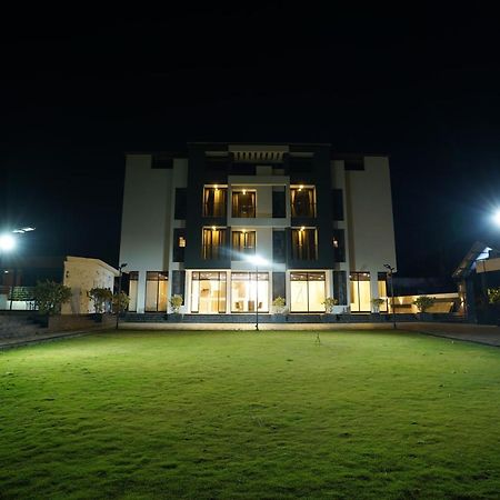 Hotel Ciesta Treeo à Lonavala Extérieur photo